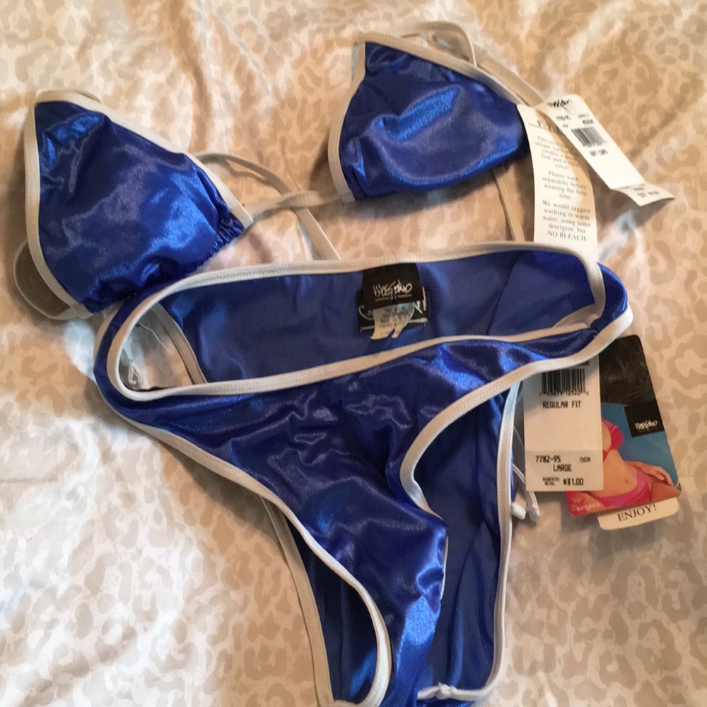 BNWT Electric Blue Mossimo suit. L bottom, M top